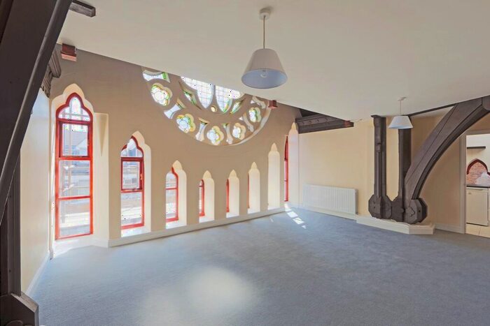 2 Bedroom Maisonette To Rent In Waldegrave Road, London, SE19