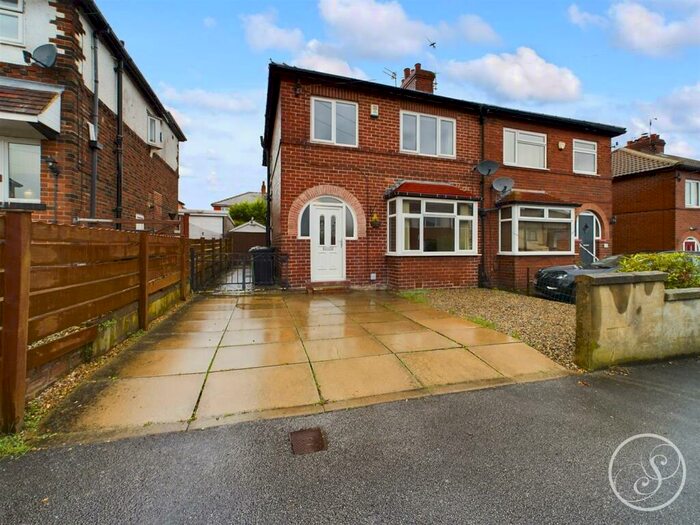 3 Bedroom Semi-Detached House To Rent In Merton Gardens, Farsley, Pudsey, LS28