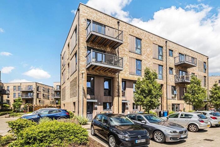 2 Bedroom End Terrace House For Sale In Fisher Close, Canada Water, London, SE16