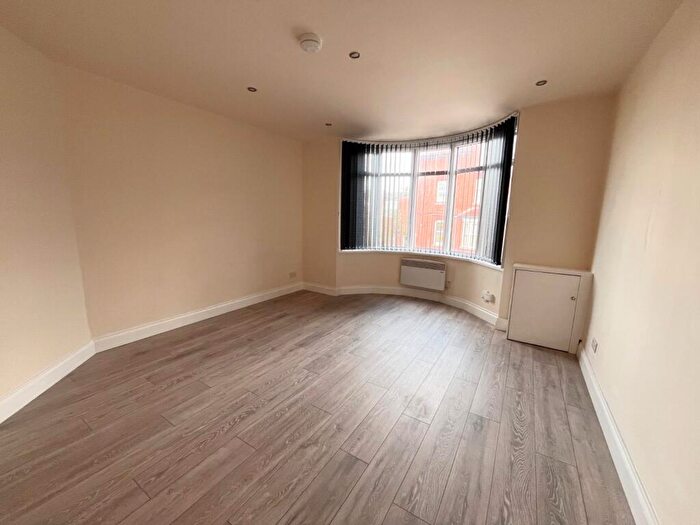1 Bedroom Flat To Rent In Ivor Road, Redditch, Worcestershire, B97