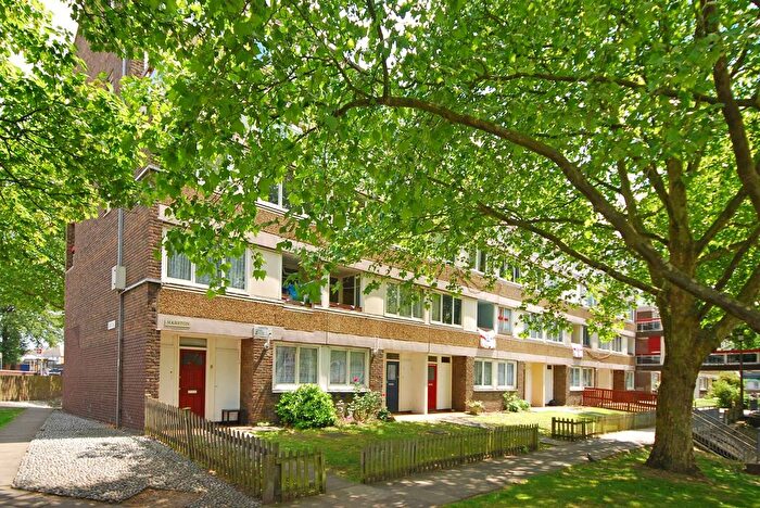 3 Bedroom Flat To Rent In Burritt Road, Kingston, Kingston Upon Thames, KT1