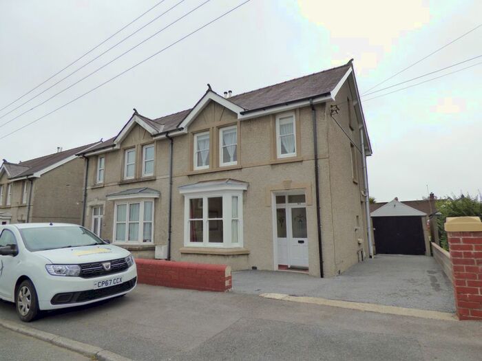 3 Bedroom Semi-Detached House To Rent In The Grove, Carmarthen, Carmarthenshire, SA31