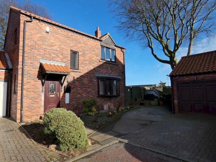 3 Bedroom Detached House For Sale In Kirkstone Court, Spennymoor, DL16