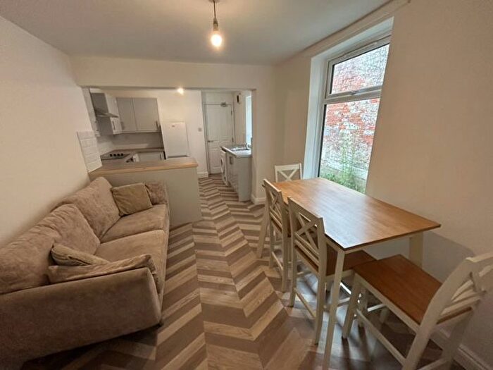 4 Bedroom Terraced House To Rent In Grafton Street, Hull, HU5