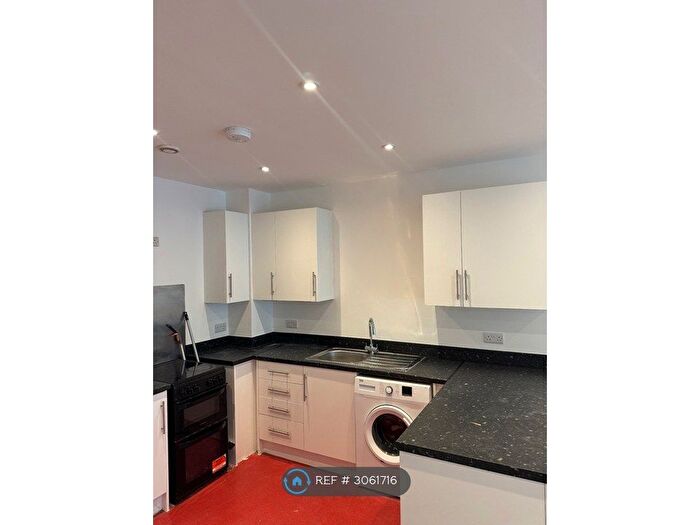 1 Bedroom Flat To Rent In Osiers Road, London, SW18