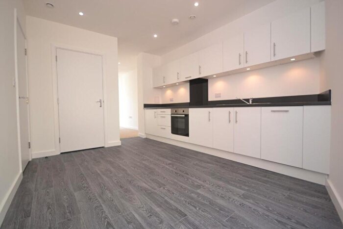1 Bedroom Apartment To Rent In High Street, Reading, RG1