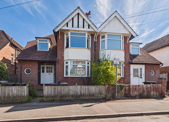 2 Bedroom Flat To Rent In Lower Queens Road, Ashford, TN24
