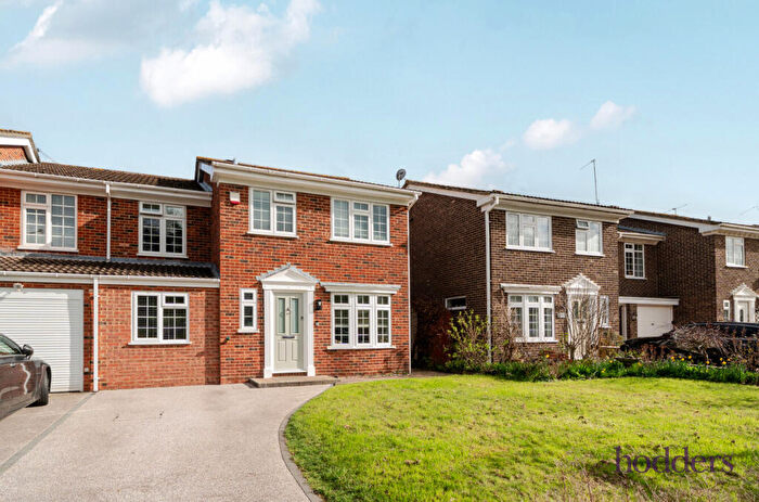 4 Bedroom Semi Detached House For Sale In Chertsey, Surrey, KT16