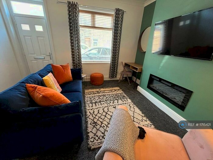 2 Bedroom End Of Terrace House To Rent In Hilton Street, Barnsley, S75