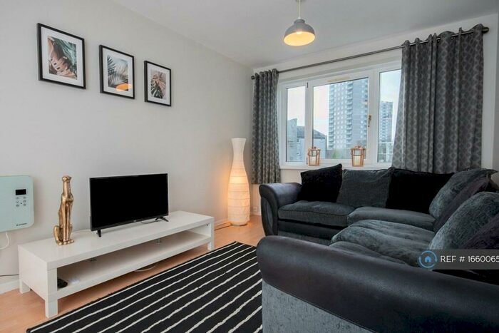 2 Bedroom Flat To Rent In Oldcroft Place, Aberdeen, AB16