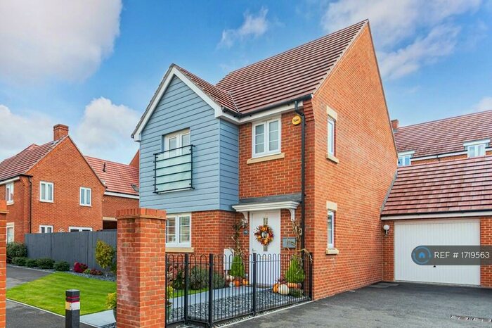 3 Bedroom Detached House To Rent In Gilmour Drive, Poole, BH17