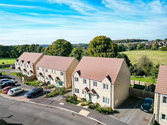 3 Bedroom Semi-Detached House For Sale In Sycamore Grove, Chalford Hill, Stroud, Gloucestershire, GL6