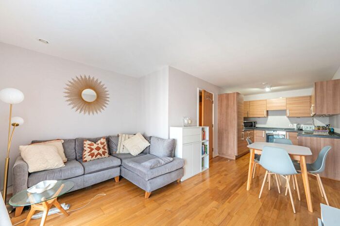 1 Bedroom Flat For Sale In Empire Way, Wembley Park, Wembley, HA9