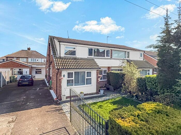 4 Bedroom Semi Detached House For Sale In Meadow Park Crescent, Stanningley, Pudsey, LS28