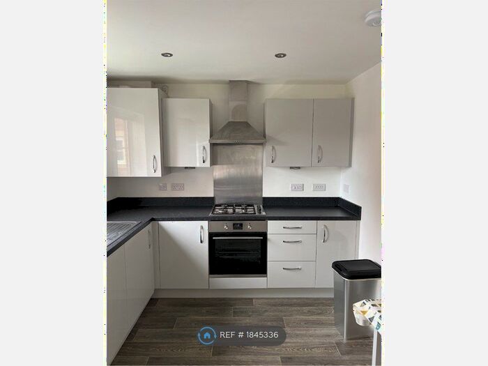 2 Bedroom Flat To Rent In Abram Close, Lancaster, LA1