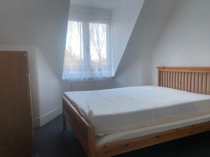 1 Bedroom Flat To Rent In Finchley Road, London, NW11