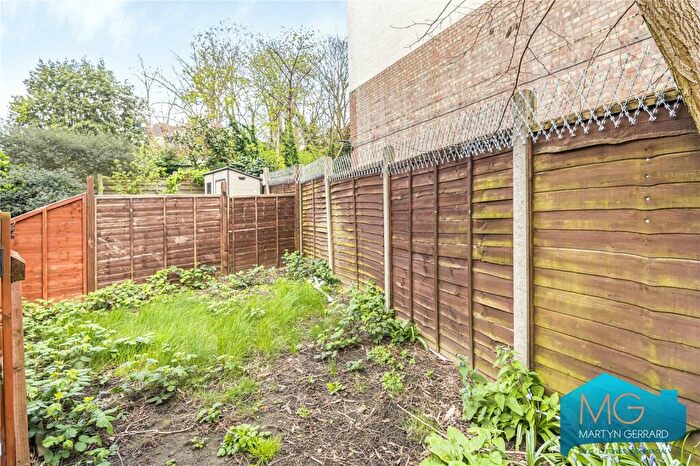 4 Bedroom Apartment For Sale In Frognal, Hampstead, London, NW3