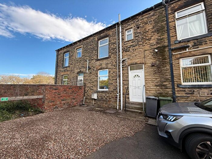 1 Bedroom Terraced House For Sale In Huddersfield Road, Heckmondwike, WF16