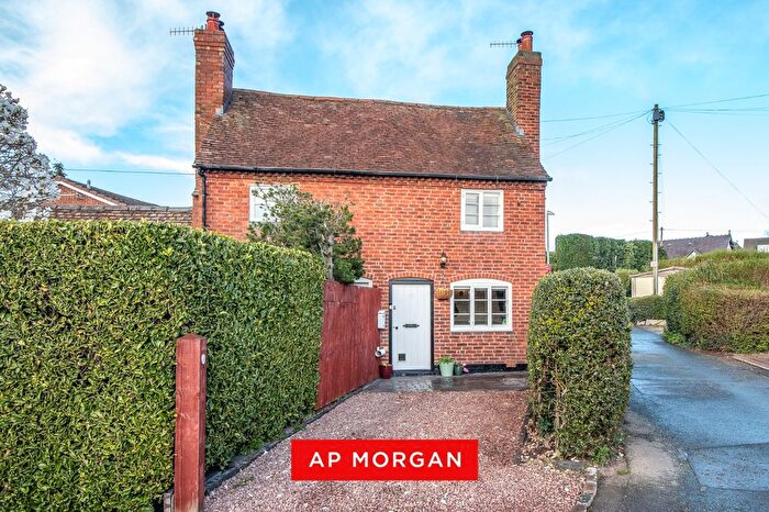 1 Bedroom Semi Detached House For Sale In Bewell Head, Bromsgrove, Worcestershire, B61