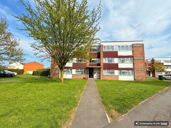 2 Bedroom Flat For Sale In Stratford Road, Shirley, B90