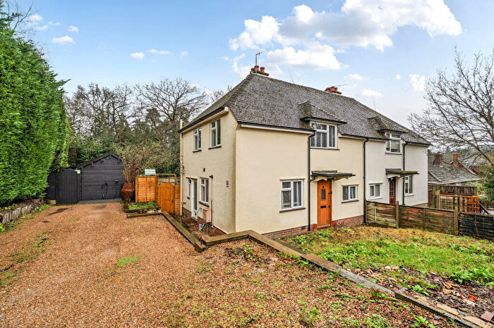 3 Bedroom Semi Detached House For Sale In Lodge Hill Road, Farnham, GU10