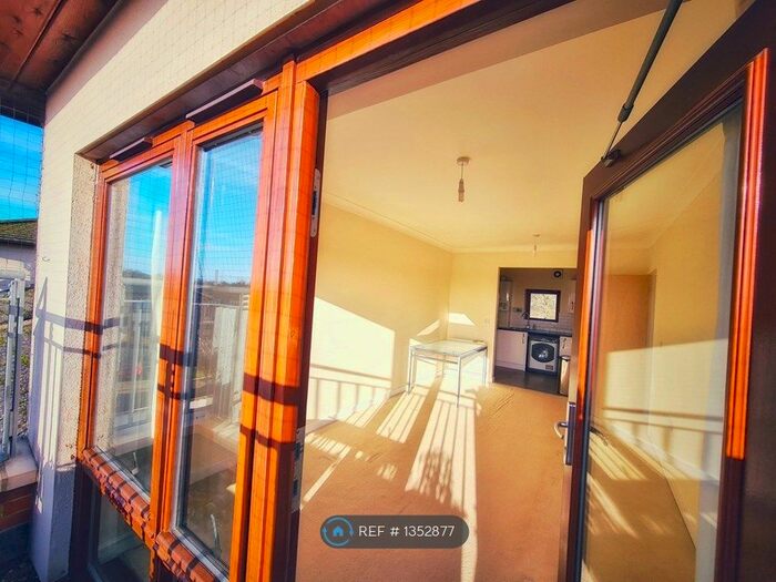 2 Bedroom Flat To Rent In Haley Court, Edgware, HA8