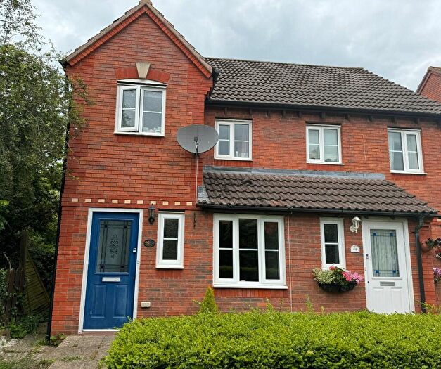 3 Bedroom Semi-Detached House To Rent In Yeoman Way, Trowbridge, Wiltshire, BA14