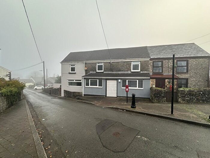 5 Bedroom Semi Detached House To Rent In Gelligaer, CF82