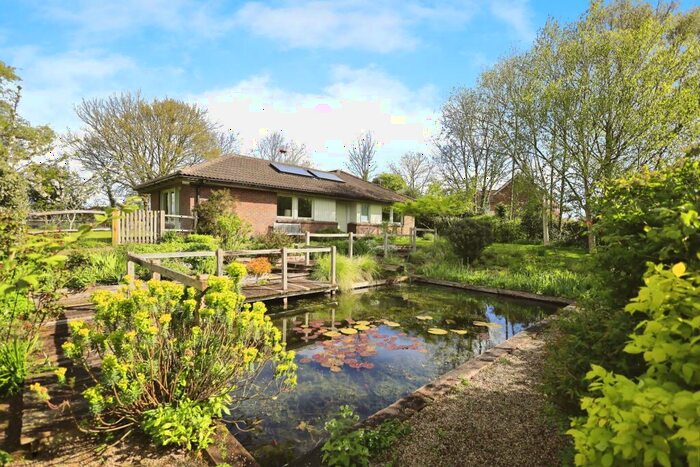 4 Bedroom Bungalow For Sale In Wellingham Lane, Ringmer, Lewes, East Sussex, BN8