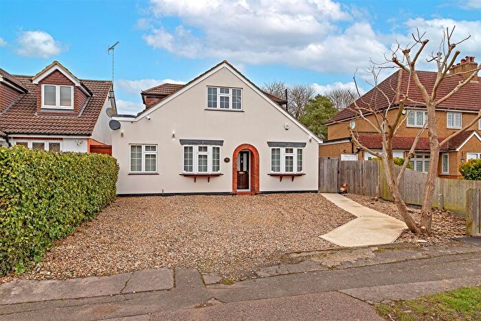 4 Bedroom Detached House For Sale In North Riding, Bricket Wood, AL2