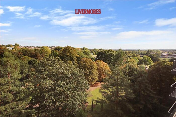 2 Bedroom Flat To Rent In Brewers Square, Dartford, DA1