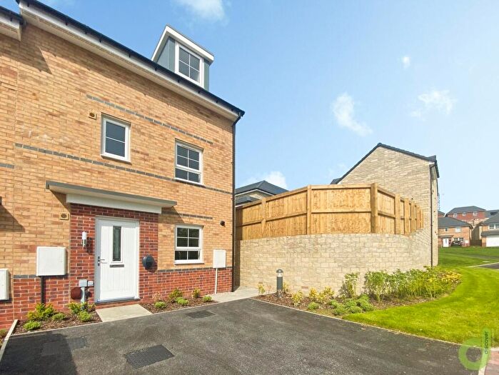 4 Bedroom Semi Detached House To Rent In Burdock Pass, Feniscowles, BB2
