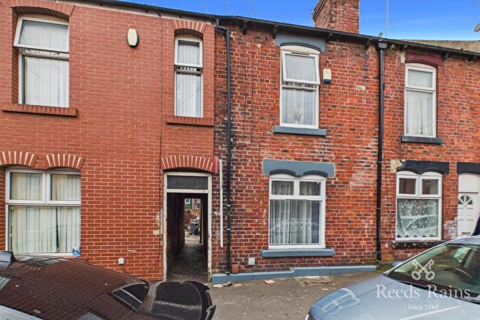 3 Bedroom Terraced House For Sale In Popple Street, Sheffield, Sheffield, S4