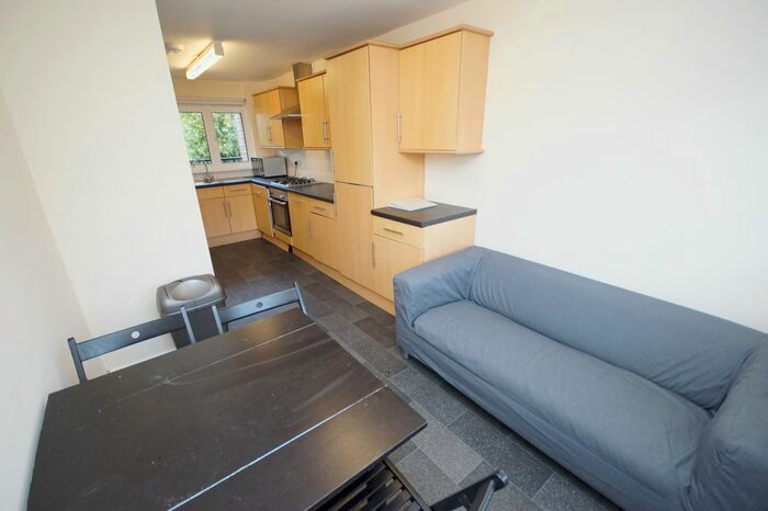 4 Bedroom Flat To Rent In Hungerford Road, London, N7