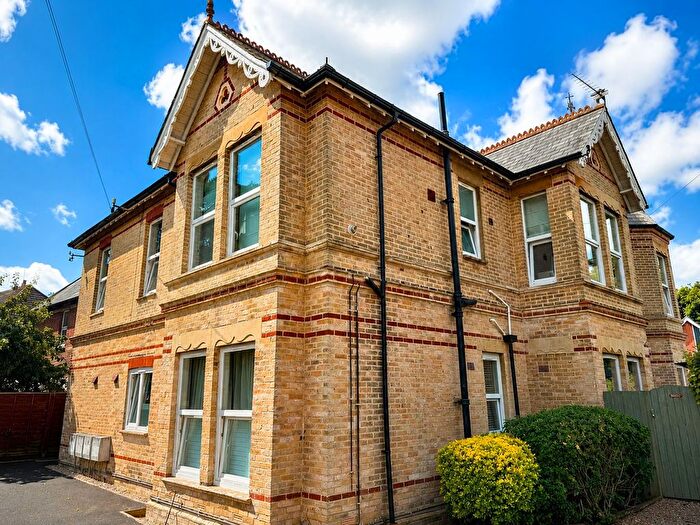 2 Bedroom Flat To Rent In Kingsbridge Road, Lower Parkstone, Poole, BH14