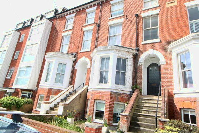 1 Bedroom Flat To Rent In Wellesley Road, Colchester, CO3