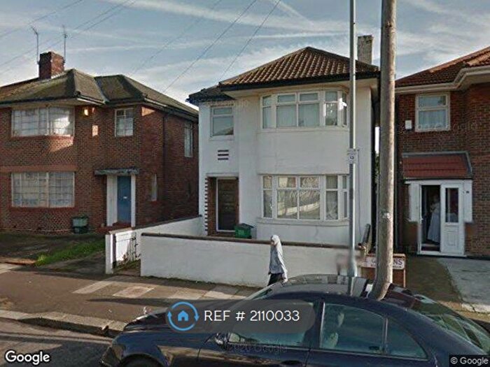 3 Bedroom Detached House To Rent In Forterie Gardens, Ilford, IG3