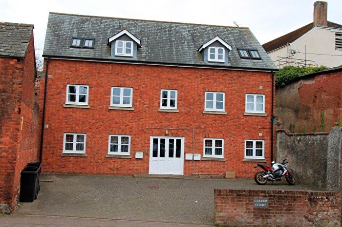 2 Bedroom Apartment To Rent In Crediton, EX17