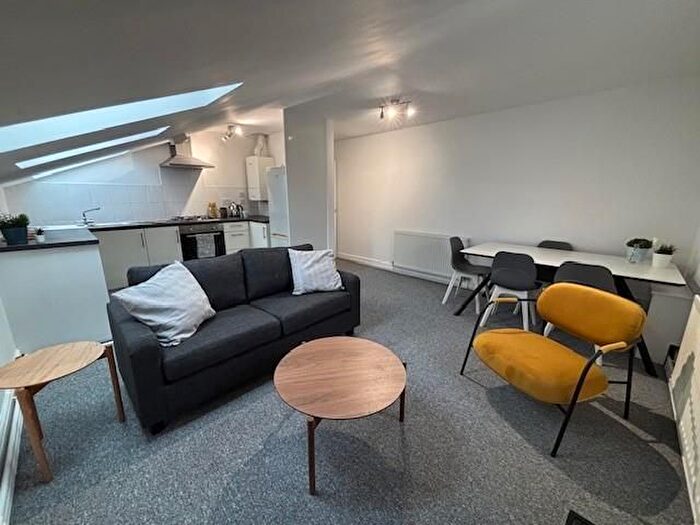 2 Bedroom Flat To Rent In Anson Road, Victoria Park, Manchester, M14