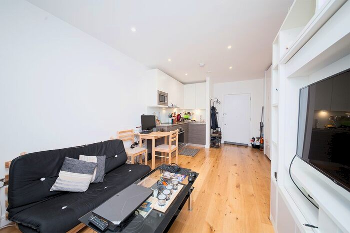 Studio To Rent In Central House, Lampton Road, Hounslow, Middlesex, TW3