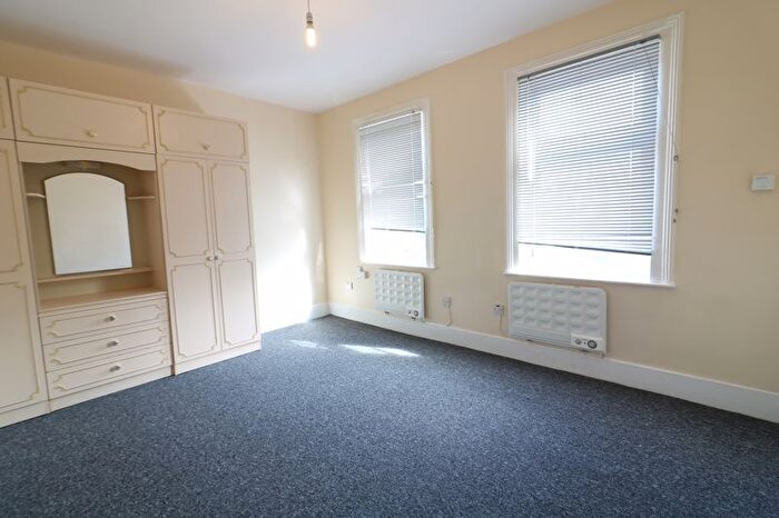 2 Bedroom Flat To Rent In Croyland Road, London, N9