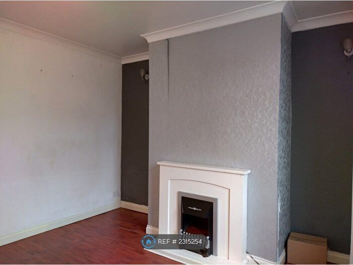 3 Bedroom Terraced House To Rent In Bolton Road, Radcliffe, Manchester, M26