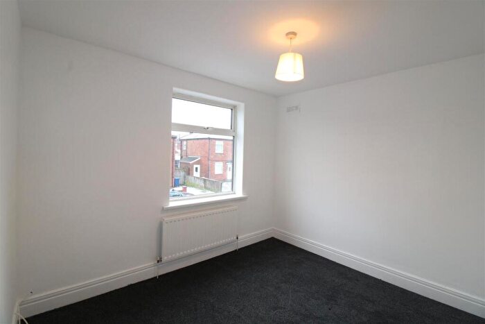 2 Bedroom Apartment To Rent In Marondale Avenue, Walkerdene, Newcastle Upon Tyne, Tyne & Wear, NE6