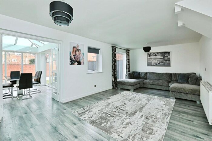4 Bedroom Detached House For Sale In Bracken Way, Harworth, Doncaster, DN11