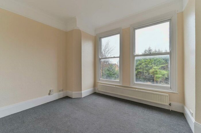 2 Bedroom Flat To Rent In Gatestone Road, London, , Crystal Palace, London, SE19
