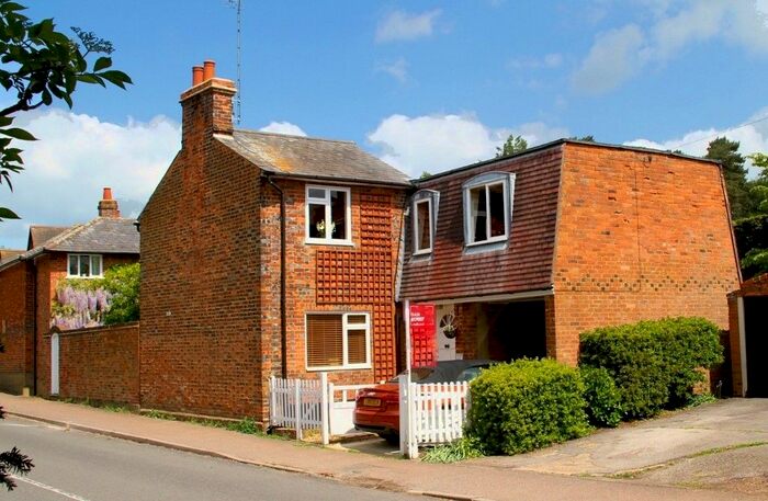 4 Bedroom Detached House To Rent In High Street, Codicote, SG4