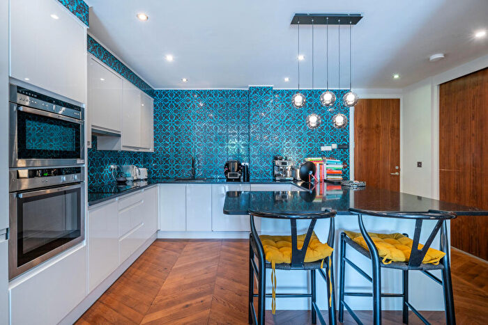 3 Bedroom Flat For Sale In Aylestone Avenue, London, NW6