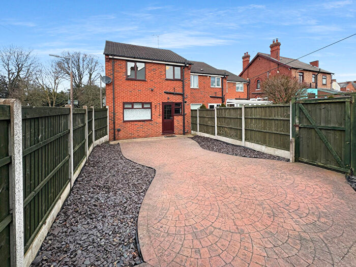 3 Bedroom Town House To Rent In Oakleys Road, Long Eaton, NG10