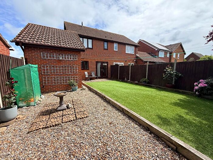 3 Bedroom Semi Detached House For Sale In Ellison Close, Attleborough, Norfolk, NR17