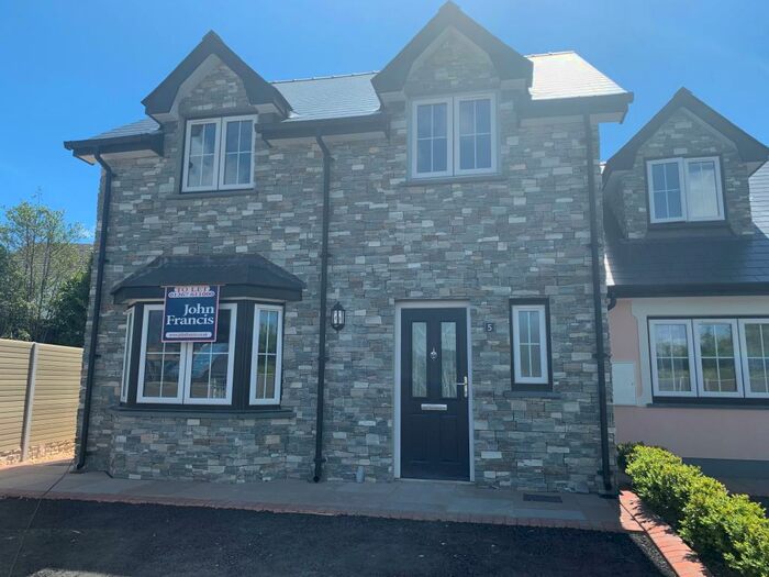 3 Bedroom House To Rent In Clos Y Fedw, Rhydargaeau, SA32